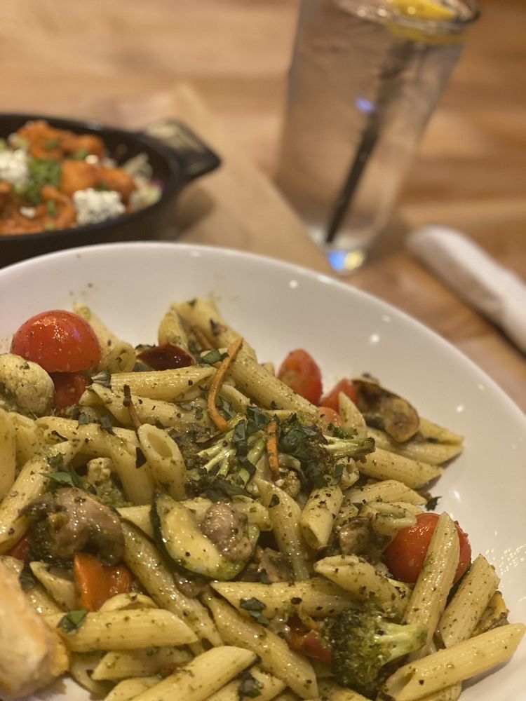 Boston's Restaurant & Sports Bar Boston's Restaurant & Sports Bar