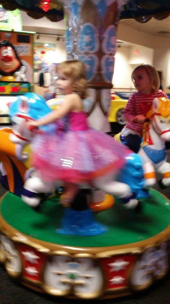 Chuck E Cheese’s Pizza 100 24th St W, Billings, MT Restaurant