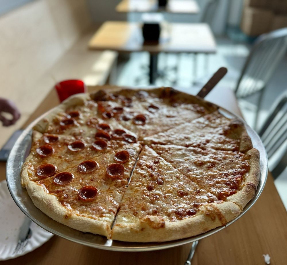 Junior's Pizza - Hapeville