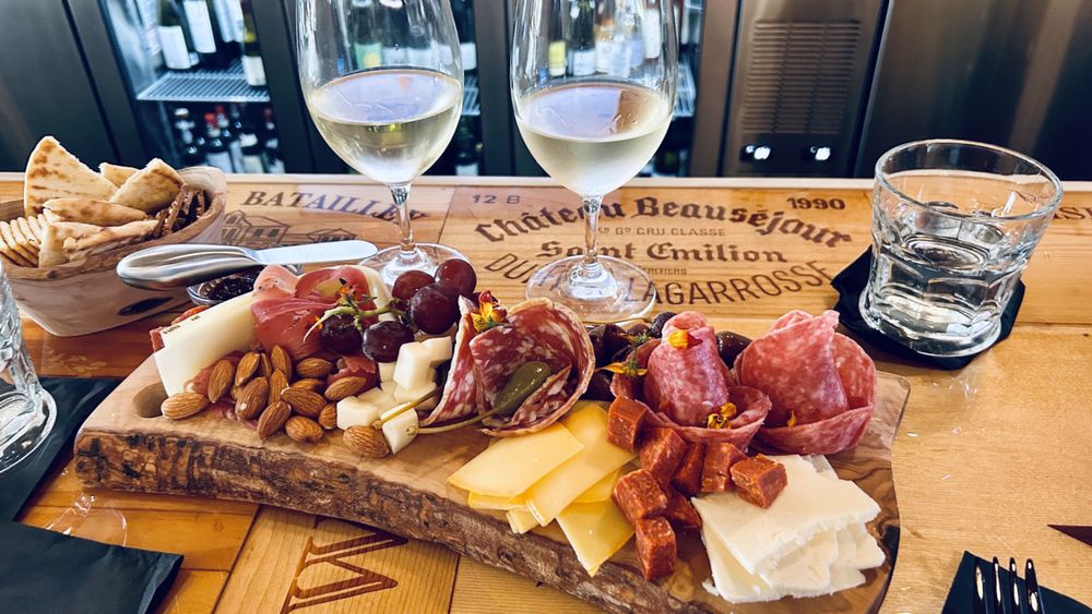 Farfelu Wine & Cheese Cafe