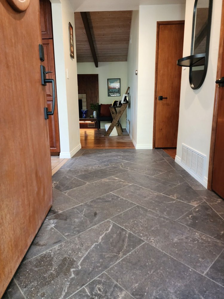image of business R&R Tile & Marble