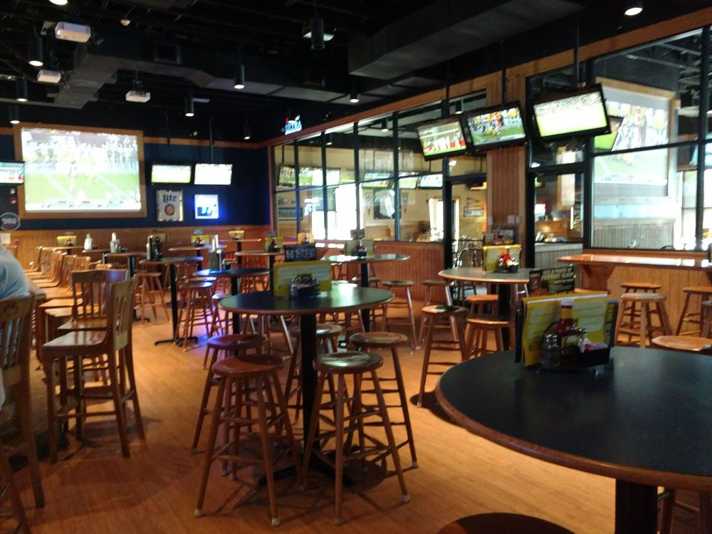 Buffalo Wild Wings 42 Photos 100 Reviews American