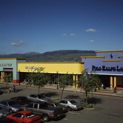 hollister premium outlet