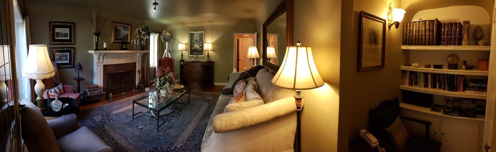 English Bay Inn