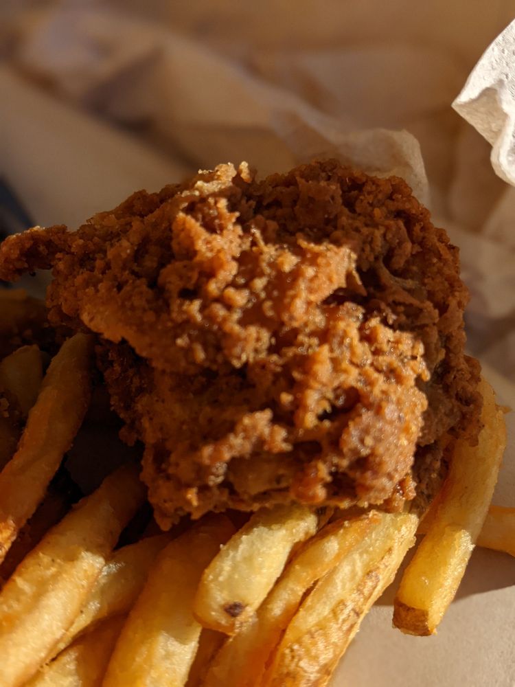 Maggie Smokehouse & Fried Chicken Maggie Smokehouse & Fried Chicken