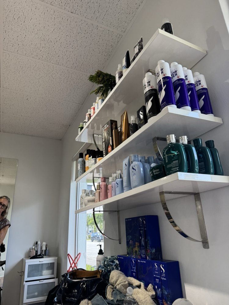 Odeon Salon Image