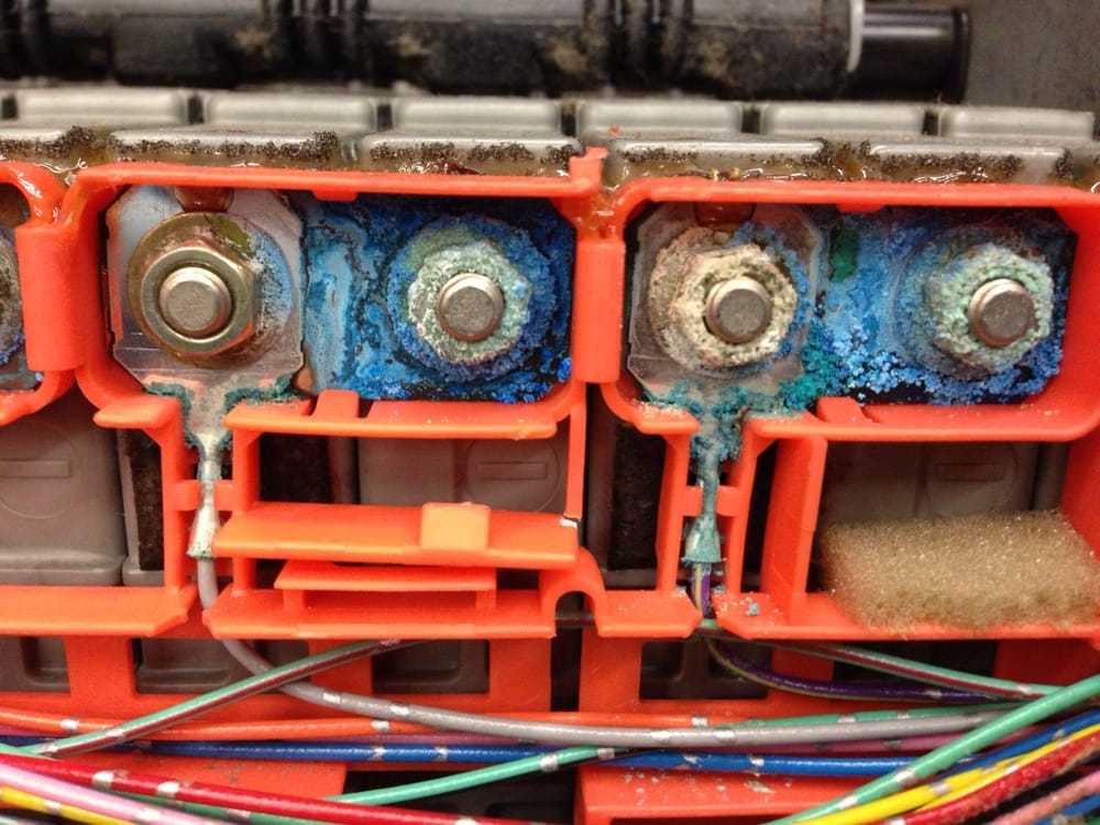 Corrosion On Hybrid Battery Terminals Can Damage Computer 30 Photos For Maxat Hybrid Repair Service