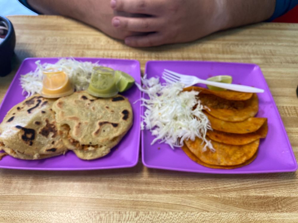 La Placita Tacos al Vapor