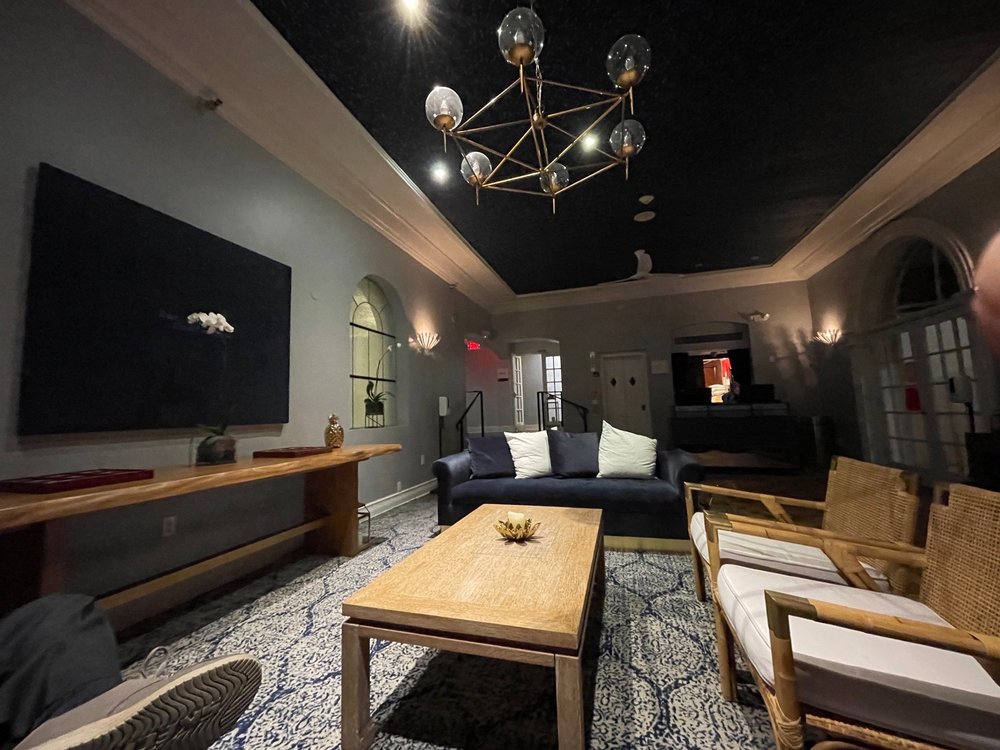 Blue Moon Hotel Autograph Collection