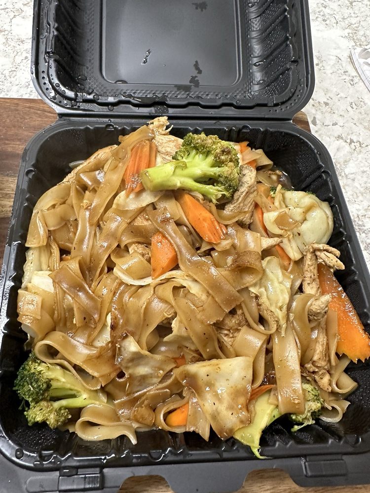 Ta-Khrai Thai Cafe