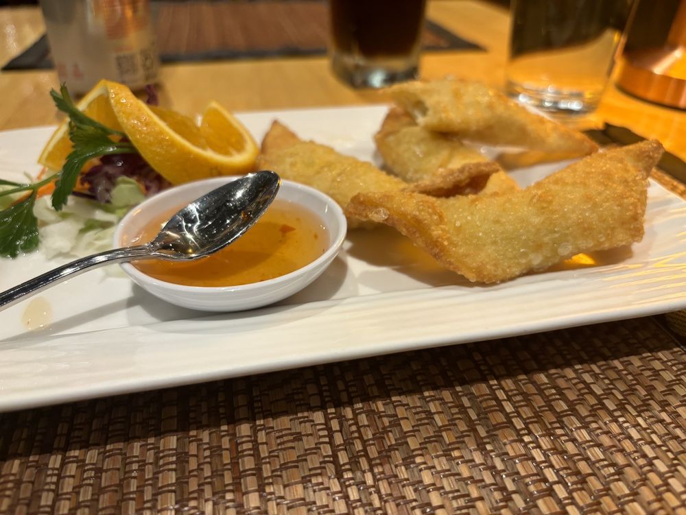 Bencharong Thai House