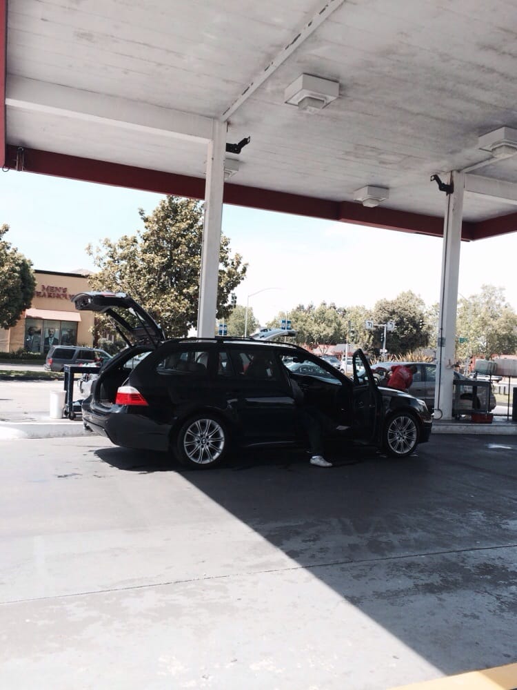 Bubbles Car Wash CLOSED 67 Photos & 259 Reviews Car Wash 696 W