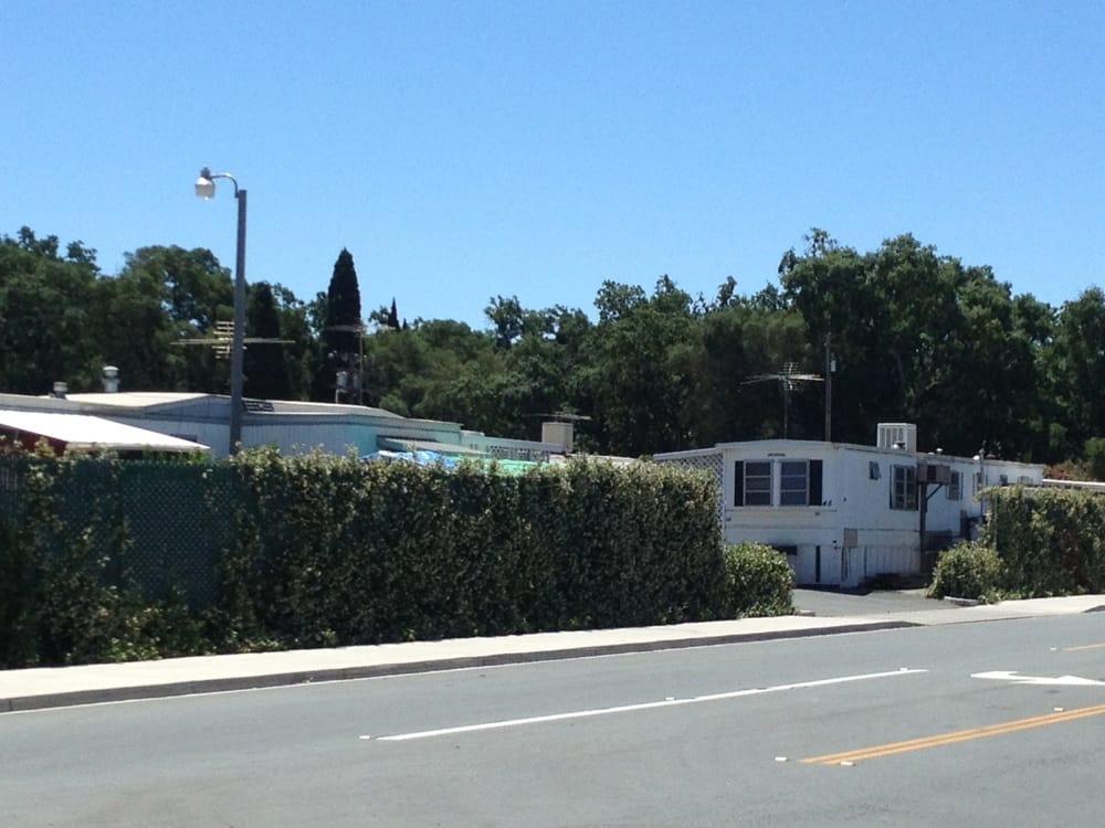 Lodi Lake Mobile Homes Park Parks 18644 N Lower Sacramento Rd, Lodi