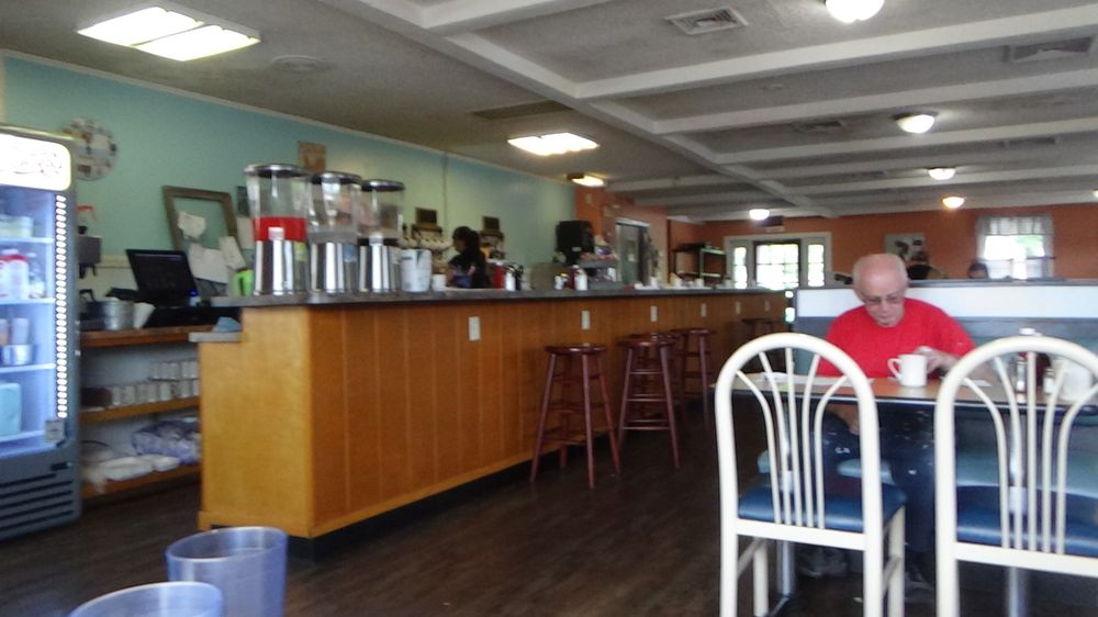 Colonial Pancake House & Restaurant