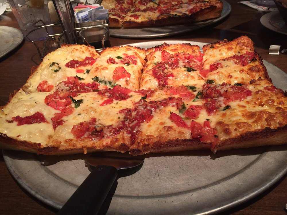 Buddy’s Pizza 11 Photos & 87 Reviews Pizza 32218 Woodward Ave