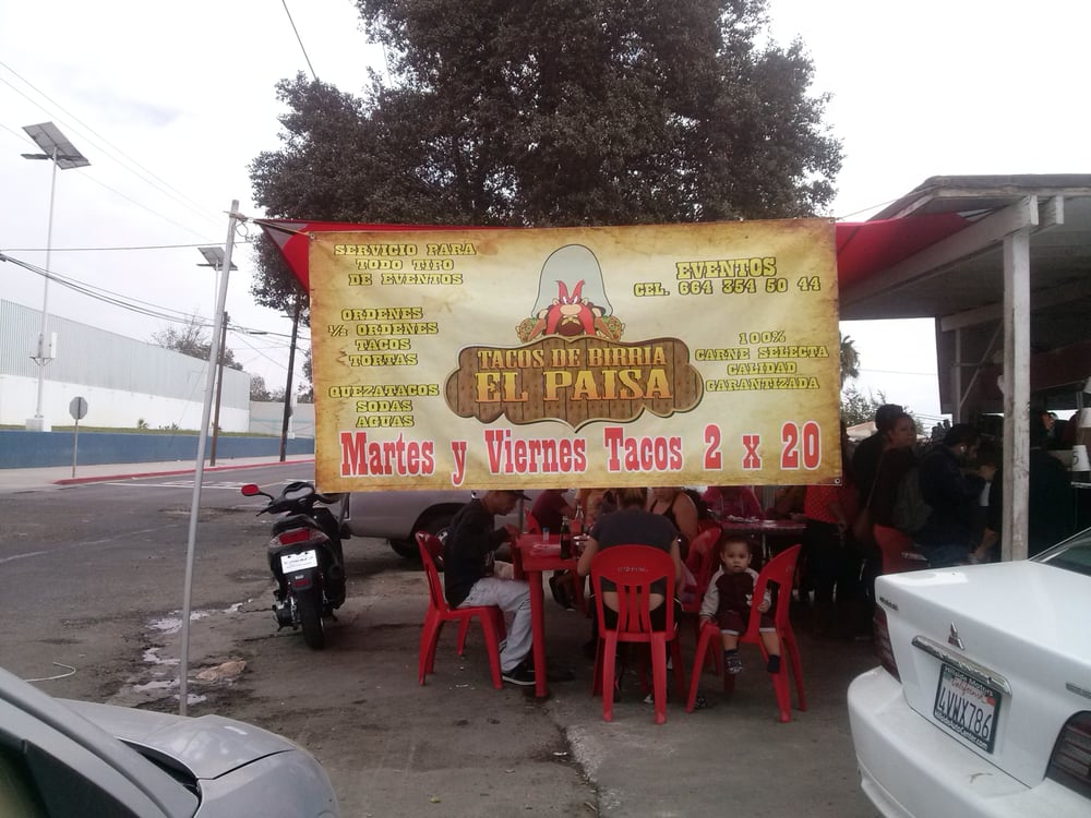 Tacos de Birria El Paisa Mexican Av. Sinaloa 19, Lomas Taurinas