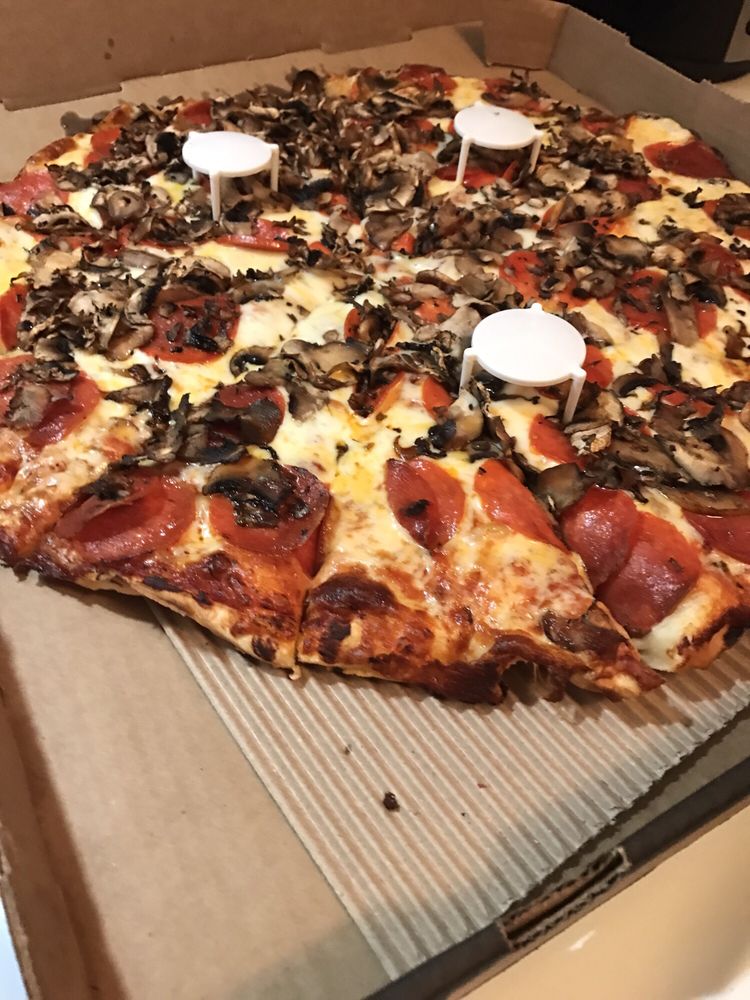 The Flattest Thick Crust Yelp Photo Of Round Table Fort Bragg Ca United States The Flattest