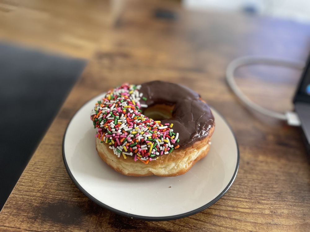 Moe's Doughs Donut Shop