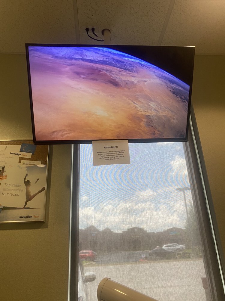 image of business Founders Park Dentistry