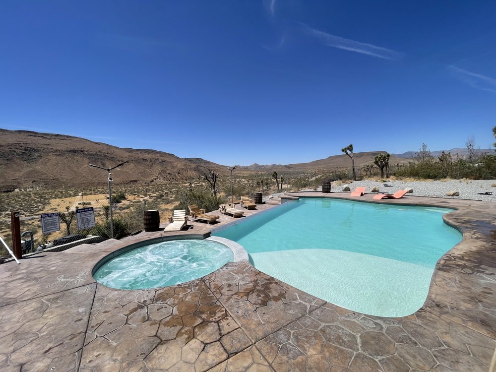 Breakpoint Pool & Spa