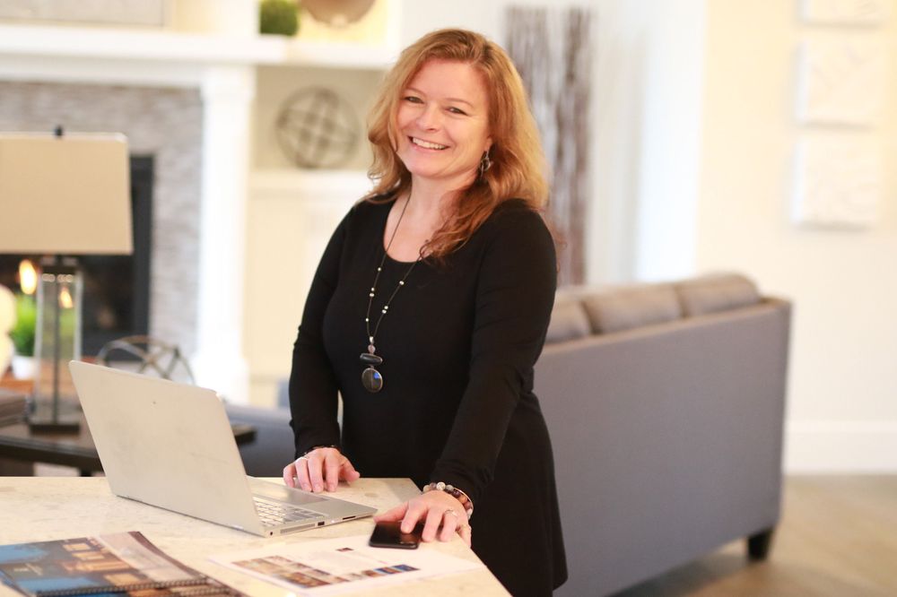 Natalie Gauvreau- HomeLife Benchmark Realty