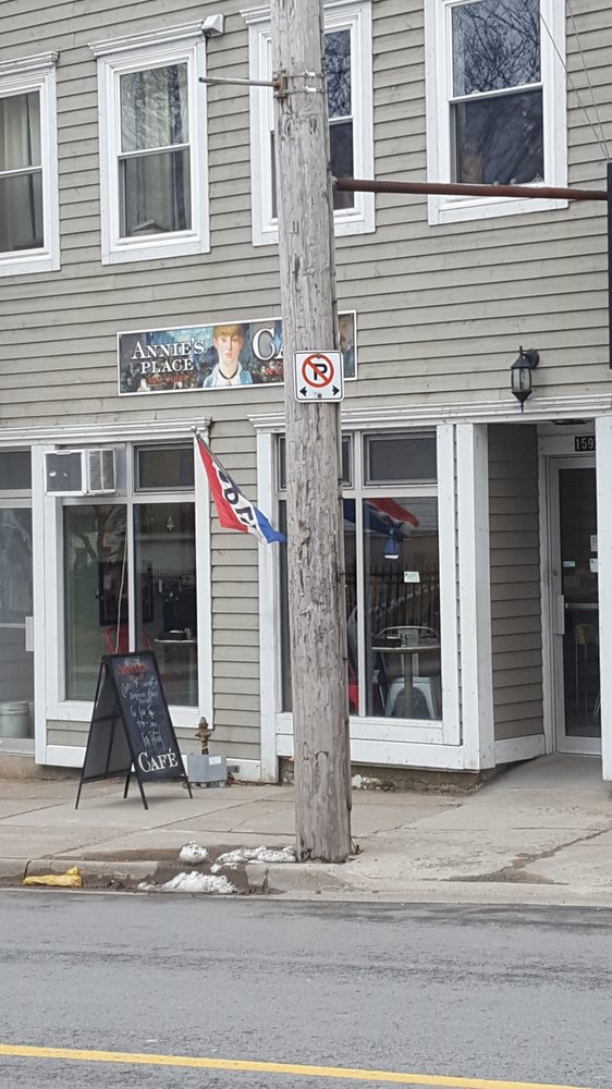 Annie's Place Cafe