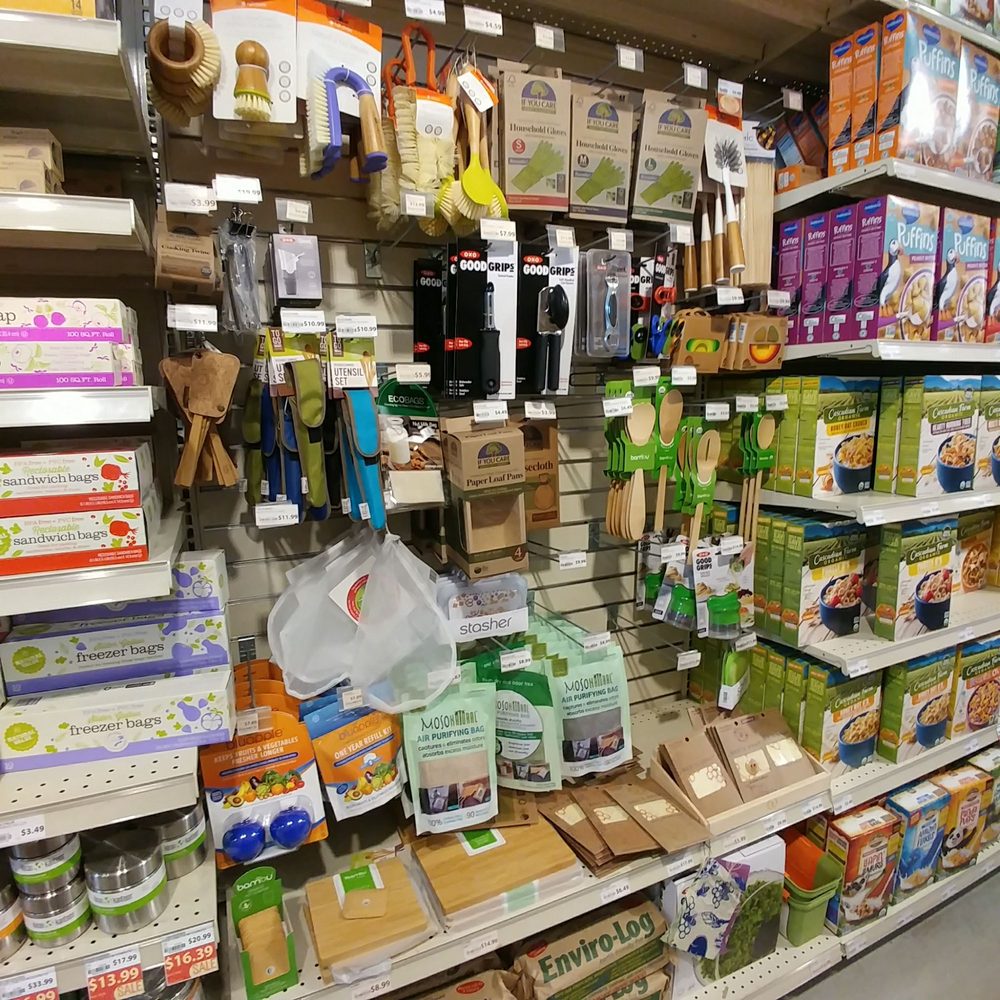 MOM's Organic Market