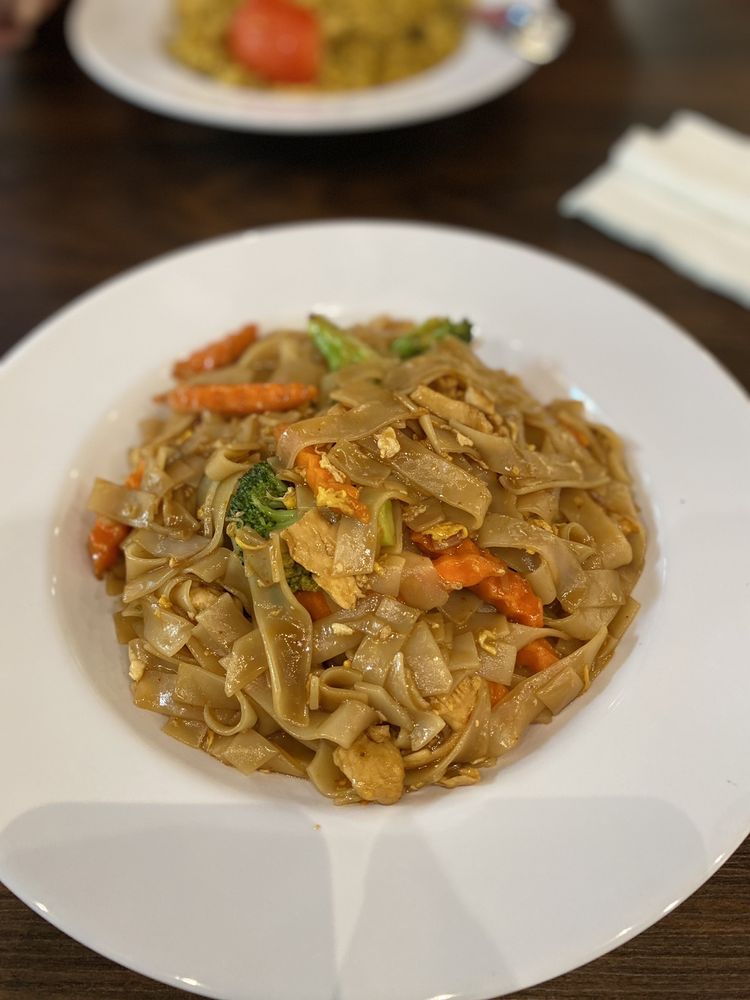 SriThai Thai Kitchen & Sushi Bar -Emory