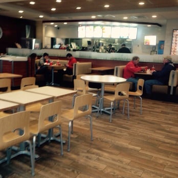 Wendy S Fast Food 2435 Spruce Hills Dr Bettendorf Ia Photo Of Wendy S Bettendorf Ia United States
