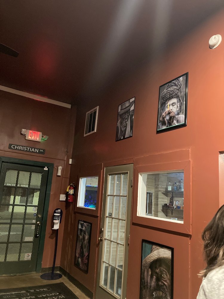 Washington Street Cigar Bar And Lounge