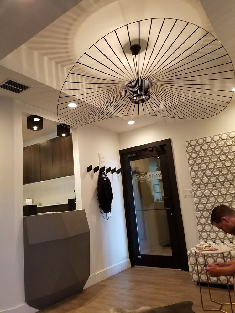 image of business Molis Dental - Burr Ridge