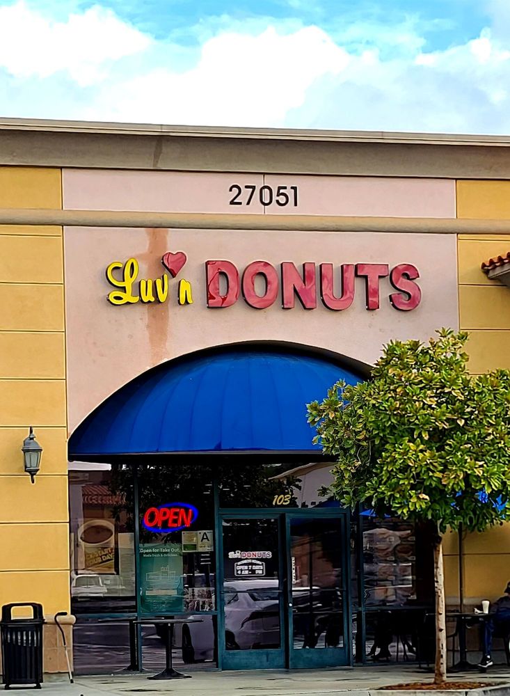 Luv'n Donuts-Valencia