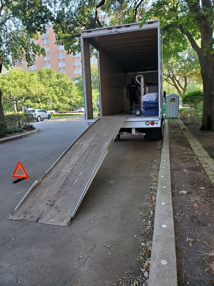 Pinnacle Moving Systems