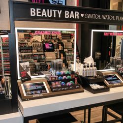 Makeup Crew Nyx Professional Makeup