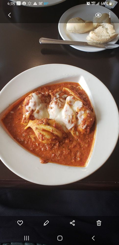 Victoria's Ristorante & Wine Bar