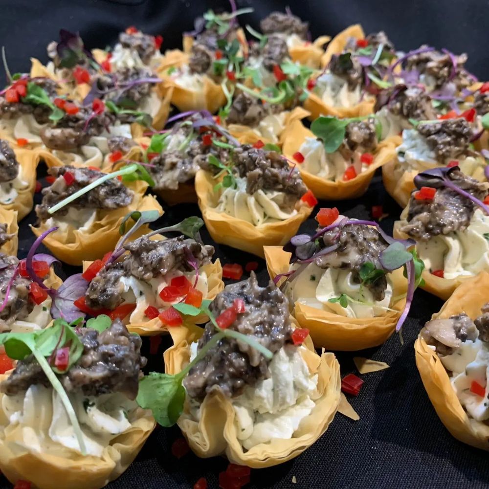 Bistro Mezzaluna Bistro Mezzaluna