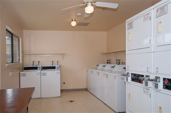 Heritage Oaks Apartments