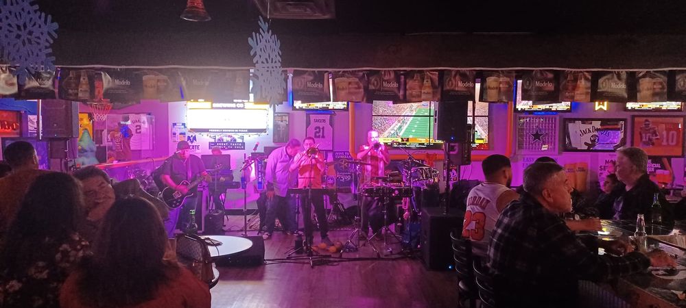 Fanatics Sports Bar and Grill