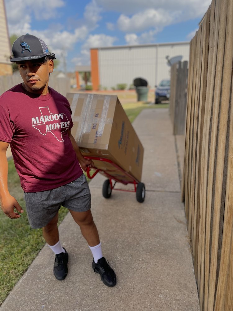 Maroon Movers