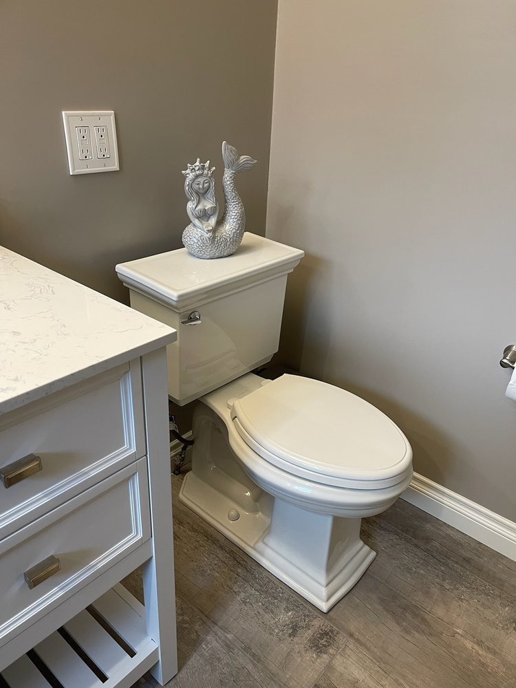 image of business Montanos Home Remodeling