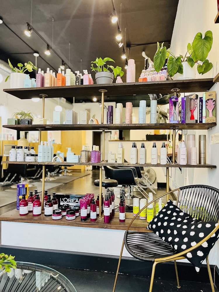Lock & Crown Salon