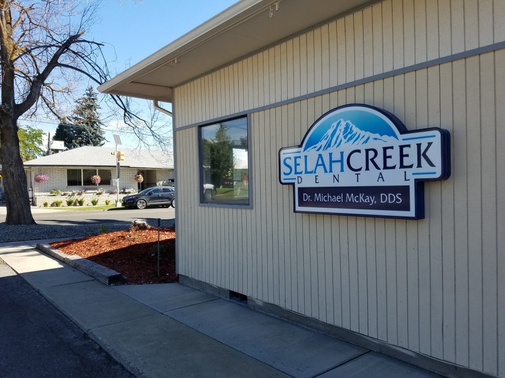 image of business Selah Creek Dental