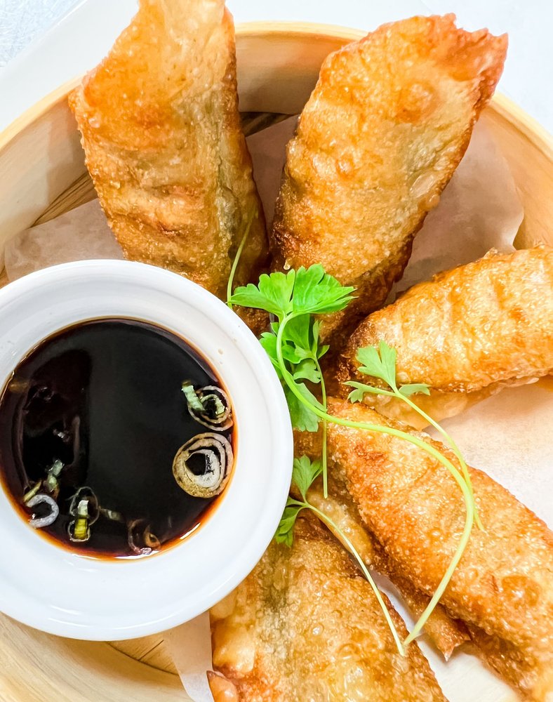 Little Tokyo Sushi & Grill