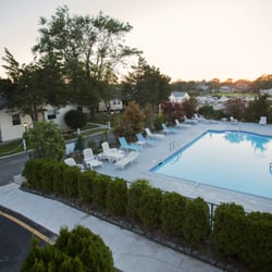 Baywatch Hotel Marina 21 Photos 17 Reviews Hotels 72 Photo Of Baywatch Hotel Marina Hampton Bays Ny United States