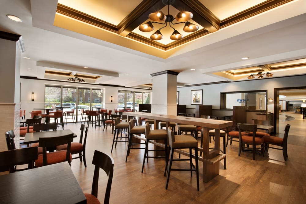 Hilton Orrington/Evanston 79 Photos & 125 Reviews Hotels 1710