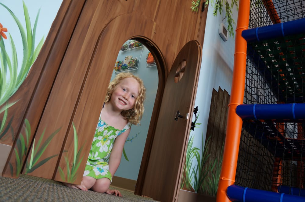 image of business Little Grins Dental