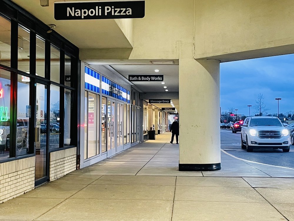 Miracle Mile Shopping Center