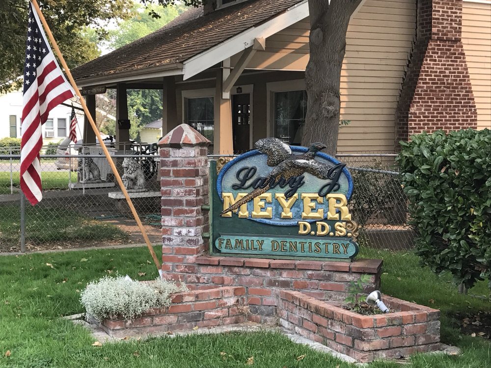 image of business Meyer Larry J DDS