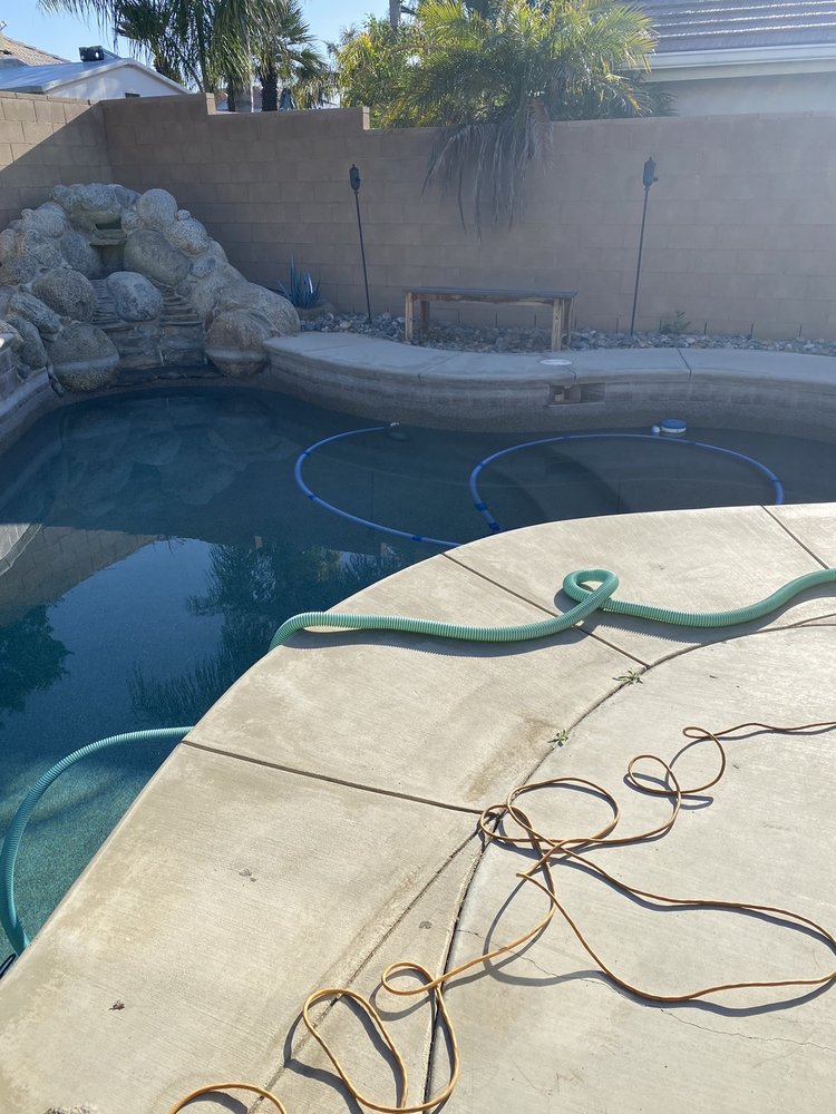 Poma Pool Cleaning Service