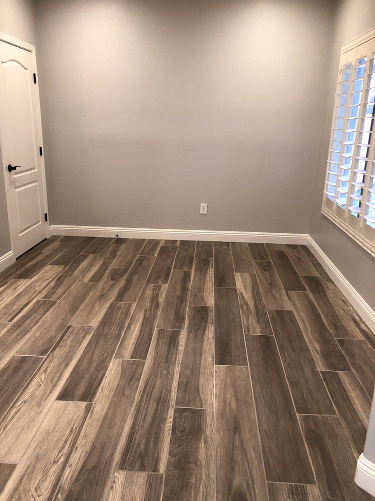 This Picture Doesn T Do The Flooring Justice But We Love New Photo Of Signature Home Improvements Surprise Az United States This Picture Doesn